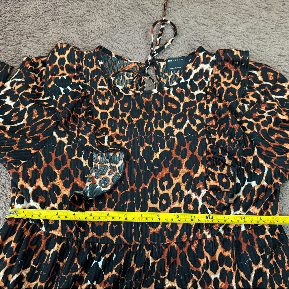 2 FOR $25ASOS DESIGN ANIMAL PRINT RUFFLE FRONT MINI DRESS LONG SLEEVE CHEETAH 8 - Picture 9 of 10
